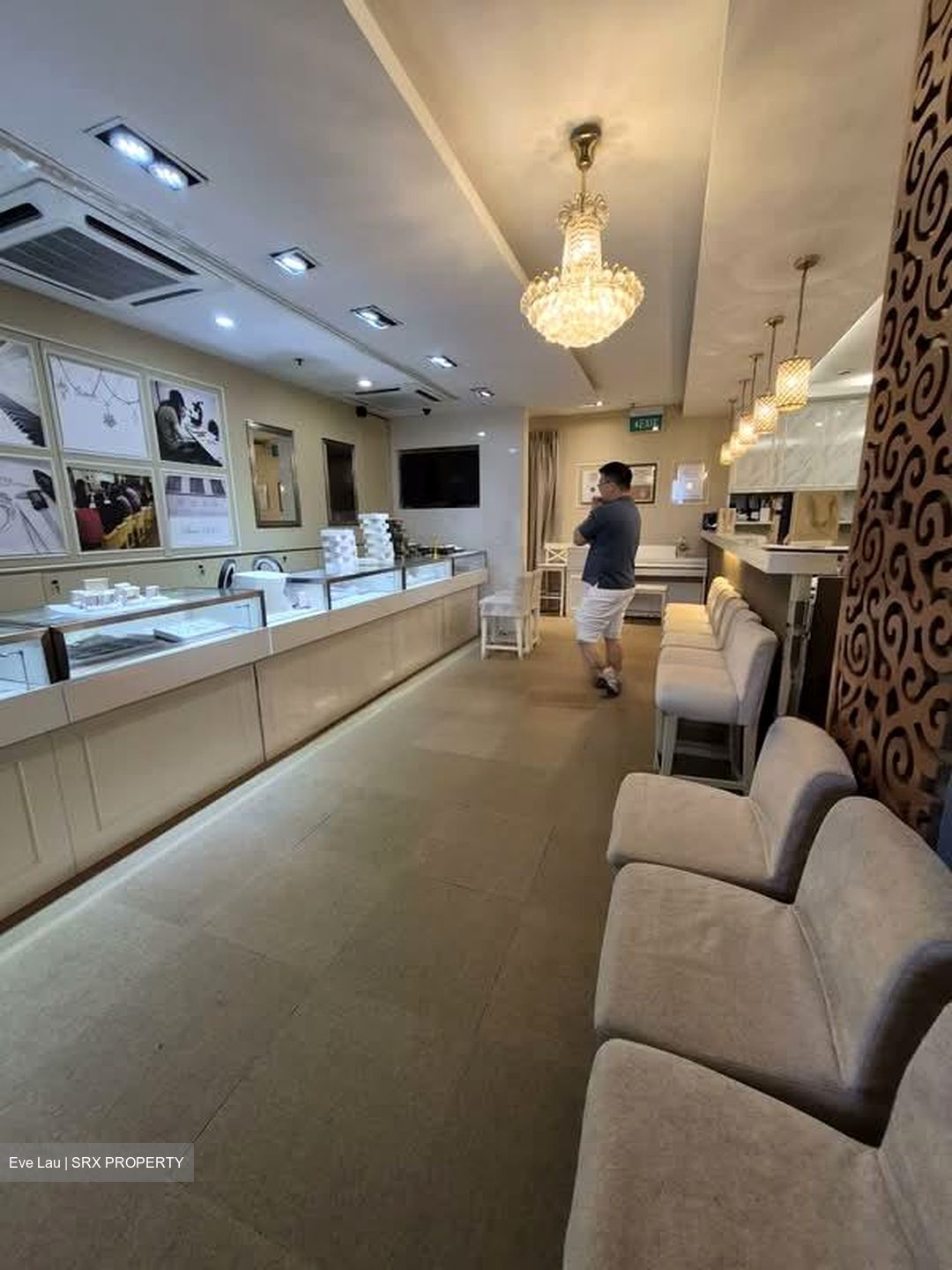 Ngee Ann City (D9), Office #618737691